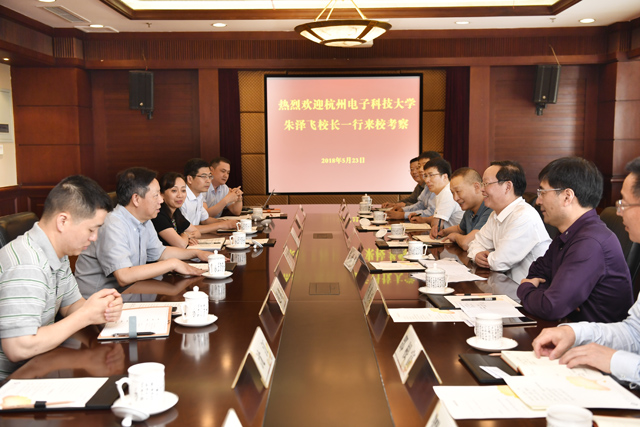 1527475404540959.jpg 5月24日上午,赴电子科技大学座谈交流.jpg